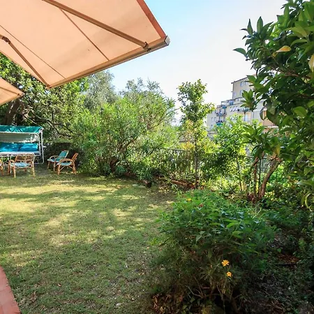 Con Splendido Giardino Varazze
